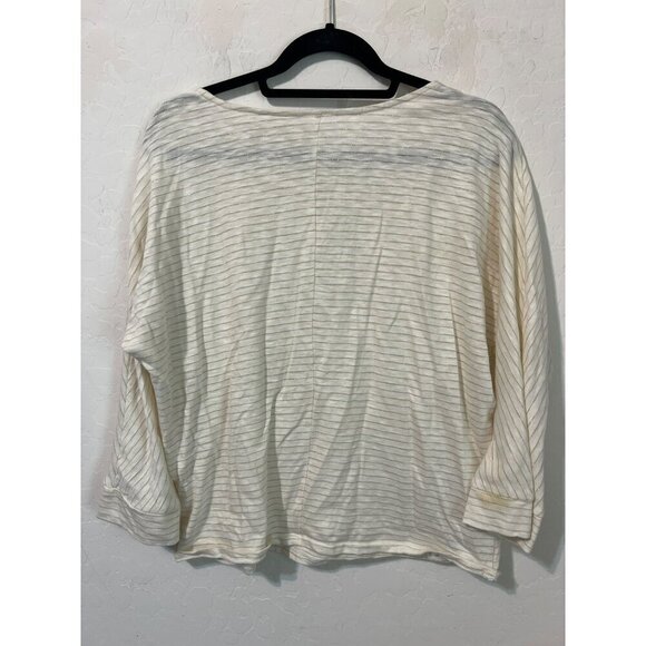 Chico's Sz 3 (US XL 16) White Long Sleeve Tee with Gold Stripes - Picture 6 of 7